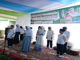 Persiapan acara Maulid Nabi Muhammad SAW Masjid Baitul Hamid